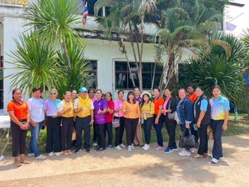 มอบสิ่งของให้กำลังใจผู้ปฏิบัติหน้าที่ส่วนหน้าในการรักษาความสงบเรียบร้อยชายแดนไทย-กัมพูชา